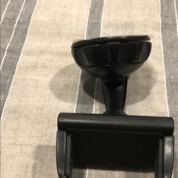 Dashboard mount - Picture 2 of 3